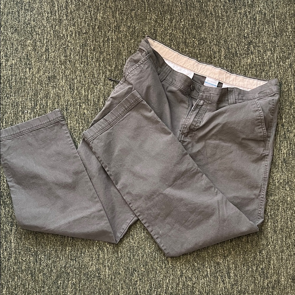 Columbia Men's Tan/green pants